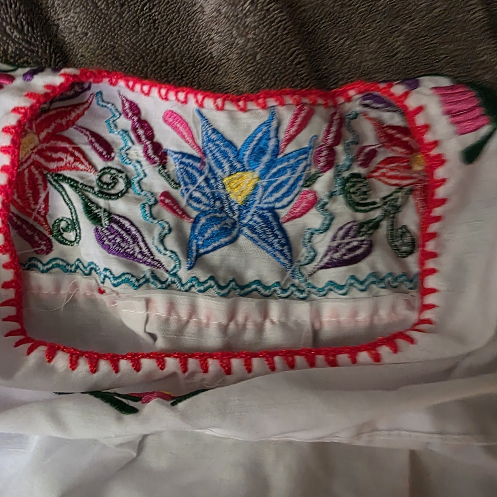 Mexican Colorful Floral Embroidered White Kids Blouse Size 4T - Picture 8 of 8